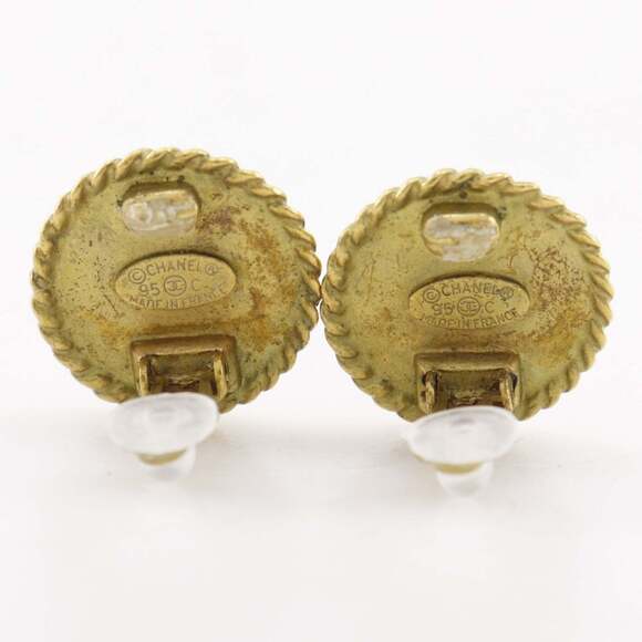 CHANEL Vintage Black Logo Earrings - Picture 4 of 9